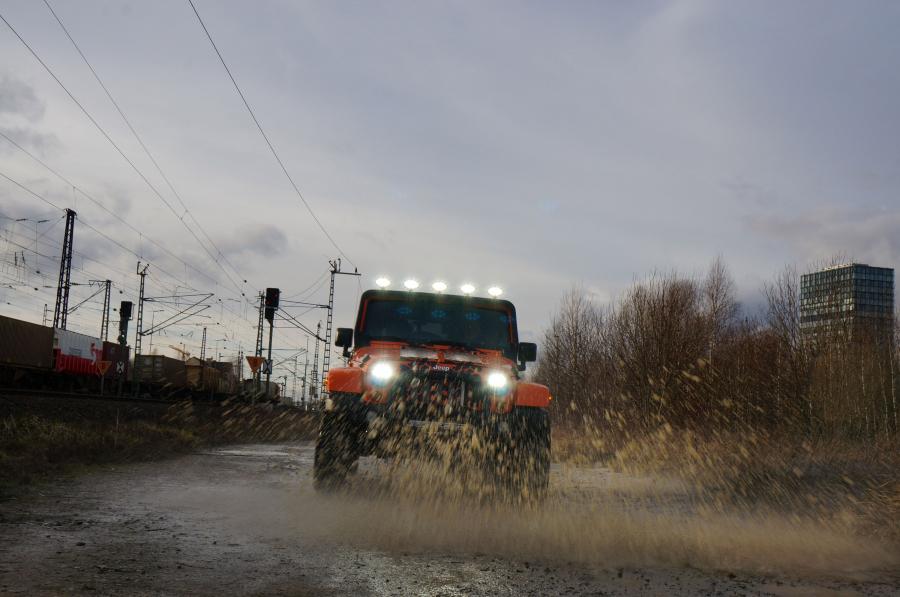  Jeep Wrangler Sport by GeigerCars 2015 года  (фото 8 из 13)